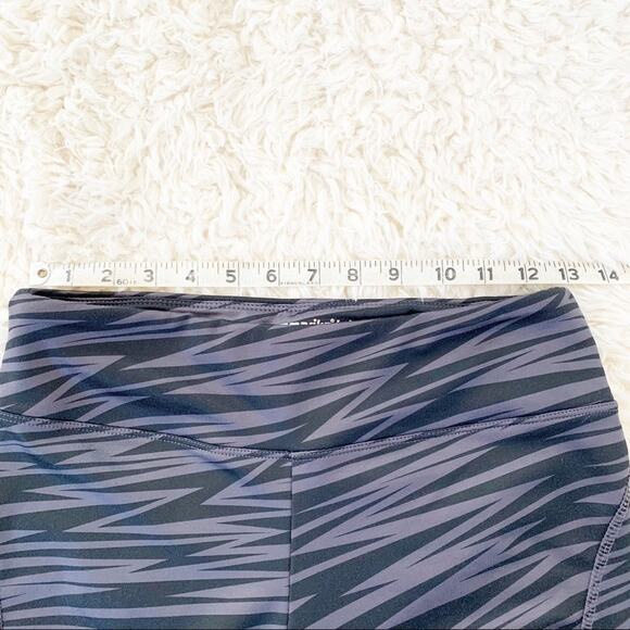 MARIKA Tek Grey Black Zebra Stripe Legging Tights size Small - Picture 5 of 8